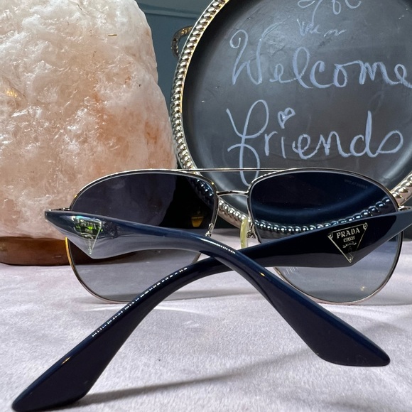 Pre-owned Prada Sunglasses - Picture 3 of 7